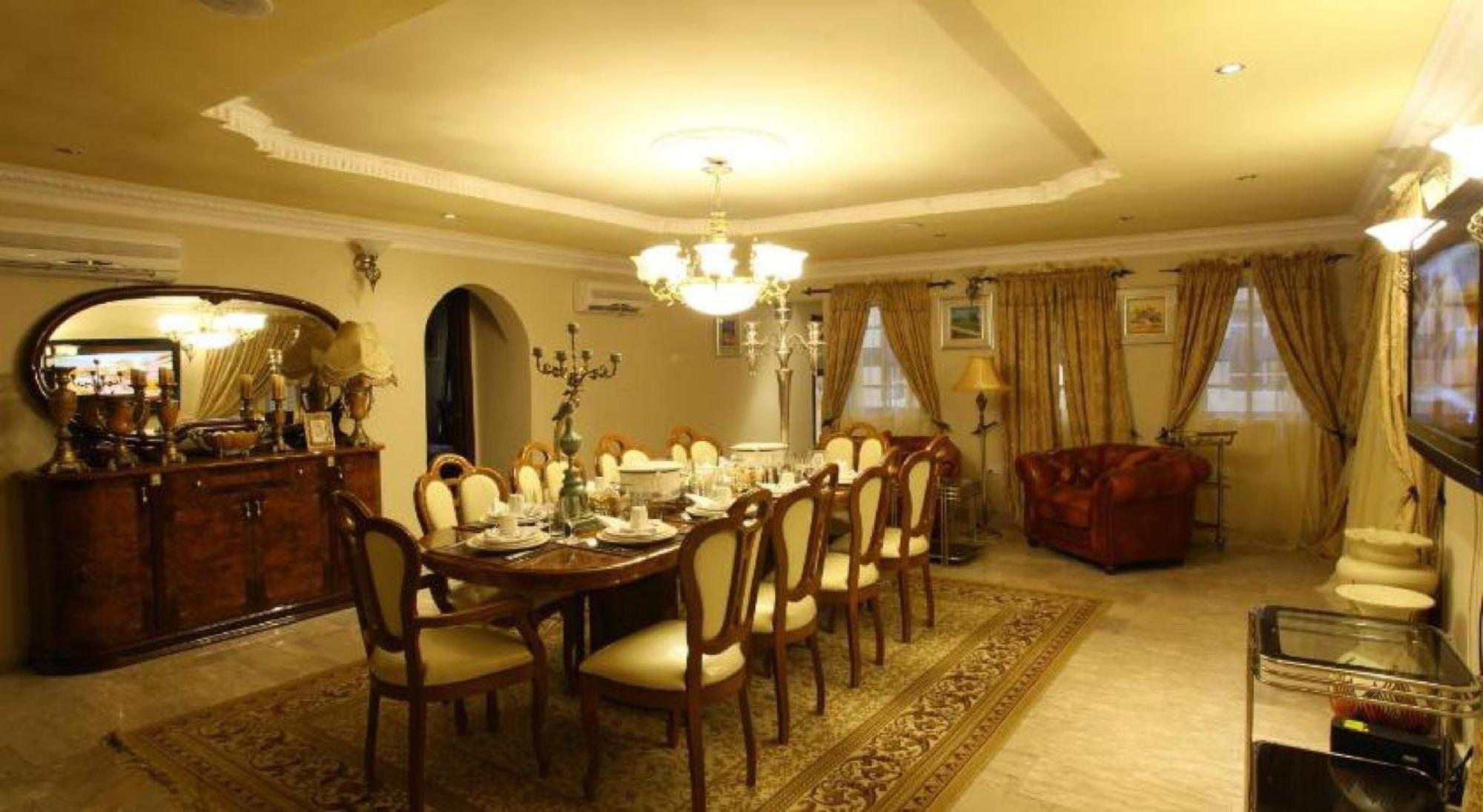 Room in Lodge - Apartment Royale Hotel-3 Bd Apartment Ikeja Esterno foto