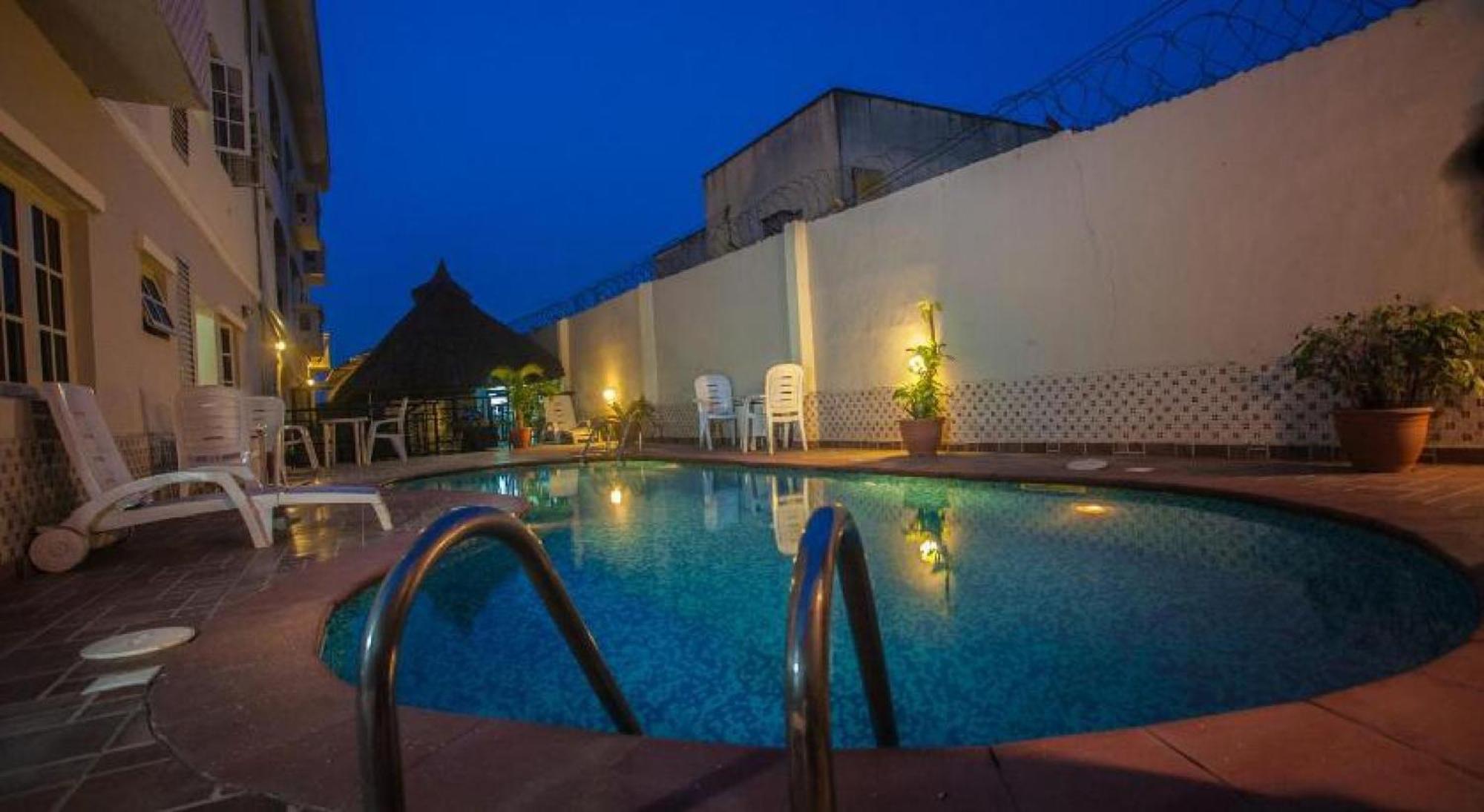 Room in Lodge - Apartment Royale Hotel-3 Bd Apartment Ikeja Esterno foto